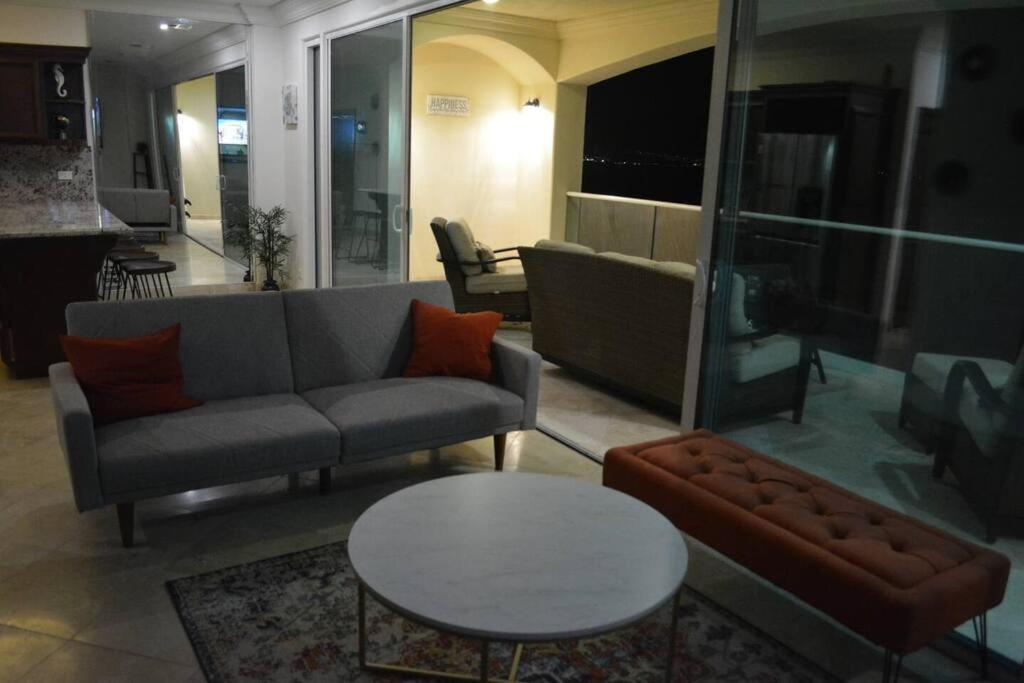 Ocean Front Condo @ Las Olas Grand Rosarito Buitenkant foto